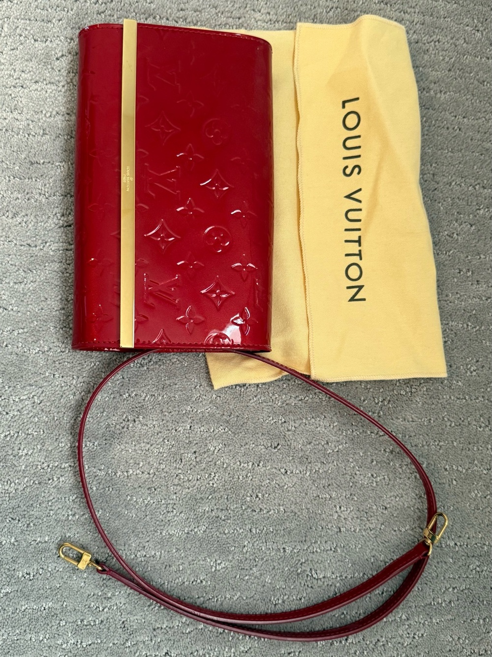 Louis Vuitton Vernis Ana Red Patent Leather Clutch - Picture 3 of 7